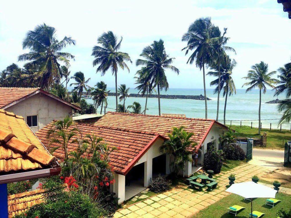 New Shangrela Beach Resort Амбаланґода Екстер'єр фото