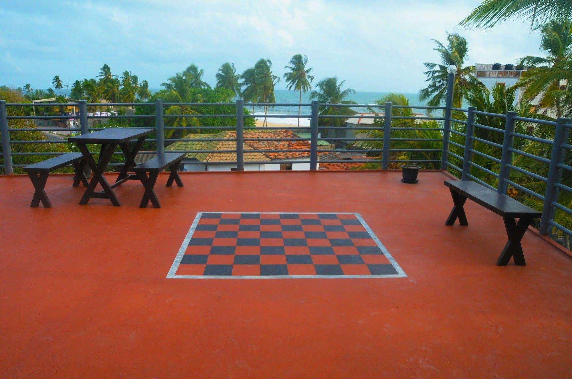 New Shangrela Beach Resort Амбаланґода Екстер'єр фото